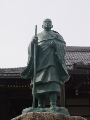 岐阜県神戸町のお寺様に蓮如上人像を納めました | 梵鐘・仏像・銅像 