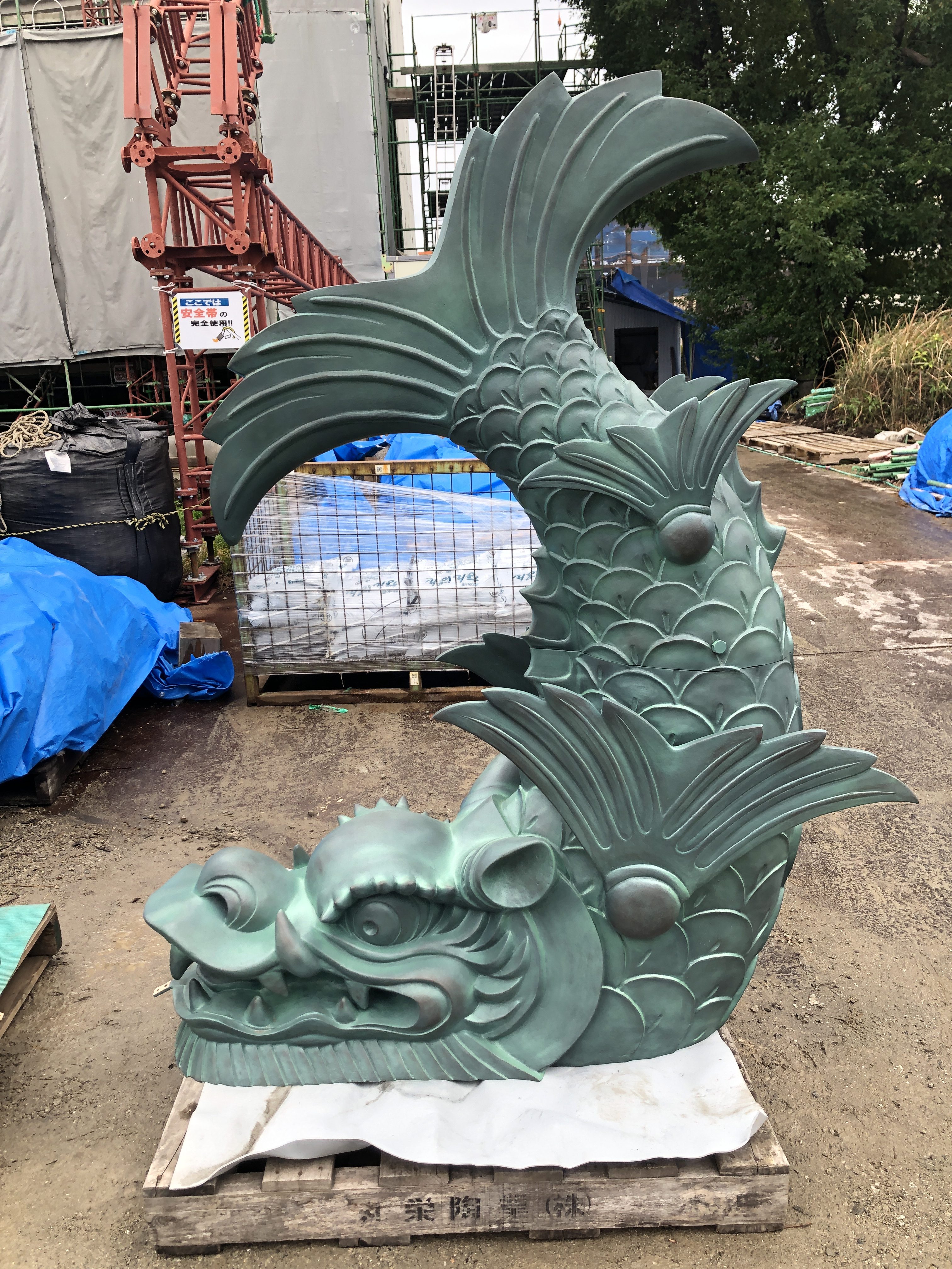 鶴丸城御楼門鯱鉾 シャチホコ 完成納品 梵鐘 仏像 銅像 寺院仏具の 老子製作所